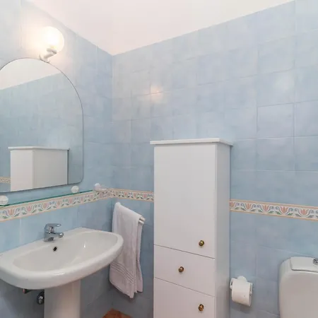 Villa Andrea - *